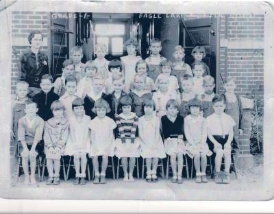 Eagle Lake Elementary School class photo, black and white image